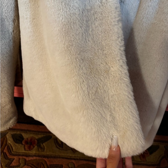 Vera Wang Faux Fur Jacket - Picture 11 of 13